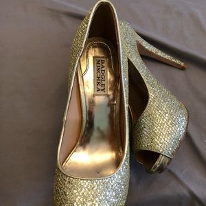 Open toed gold-silver heels (badgley mischka)